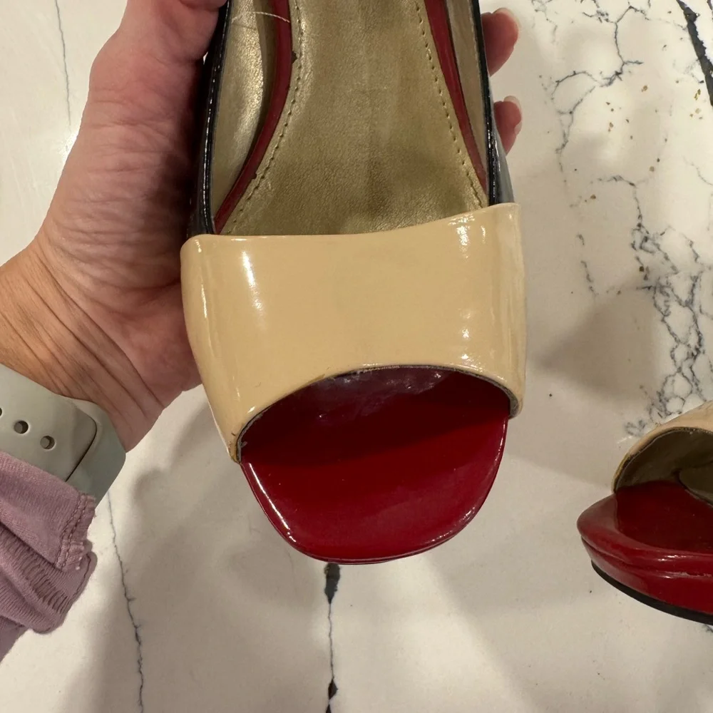 Bandolino Black, Red, and Cream Slingback Heels women’s size 8 - Picture 8 of 15